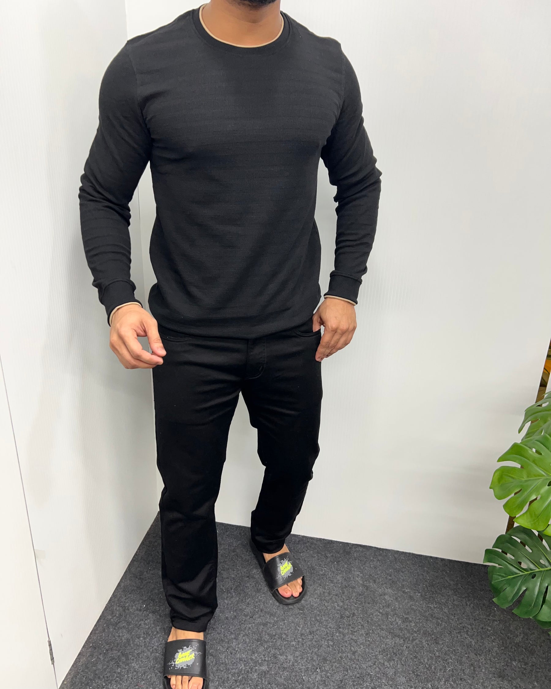 Black Plain Knit T-Shirt