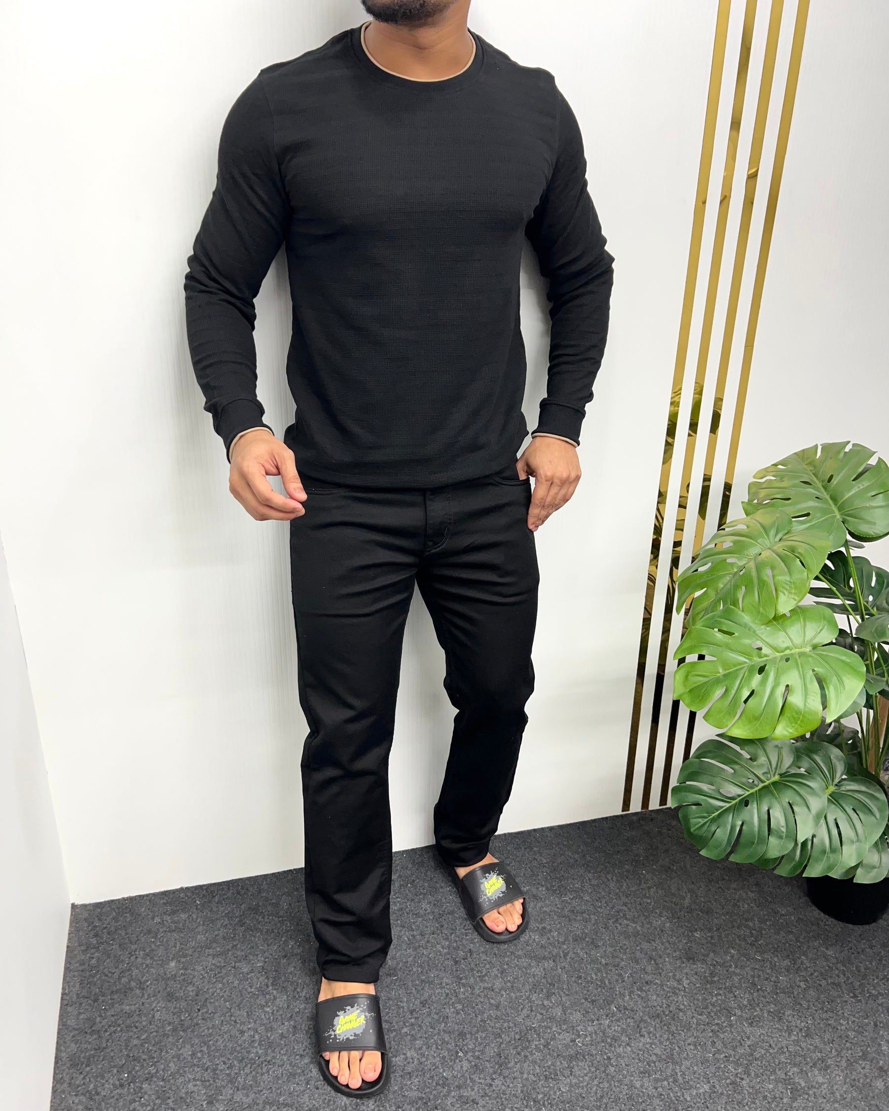 Black Plain Knit T-Shirt