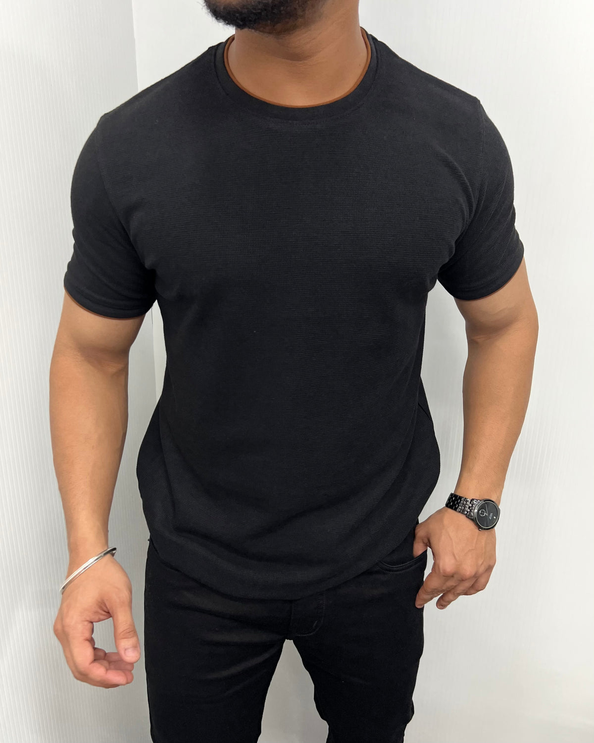Black Plain Half Sleeve Knit T-Shirt