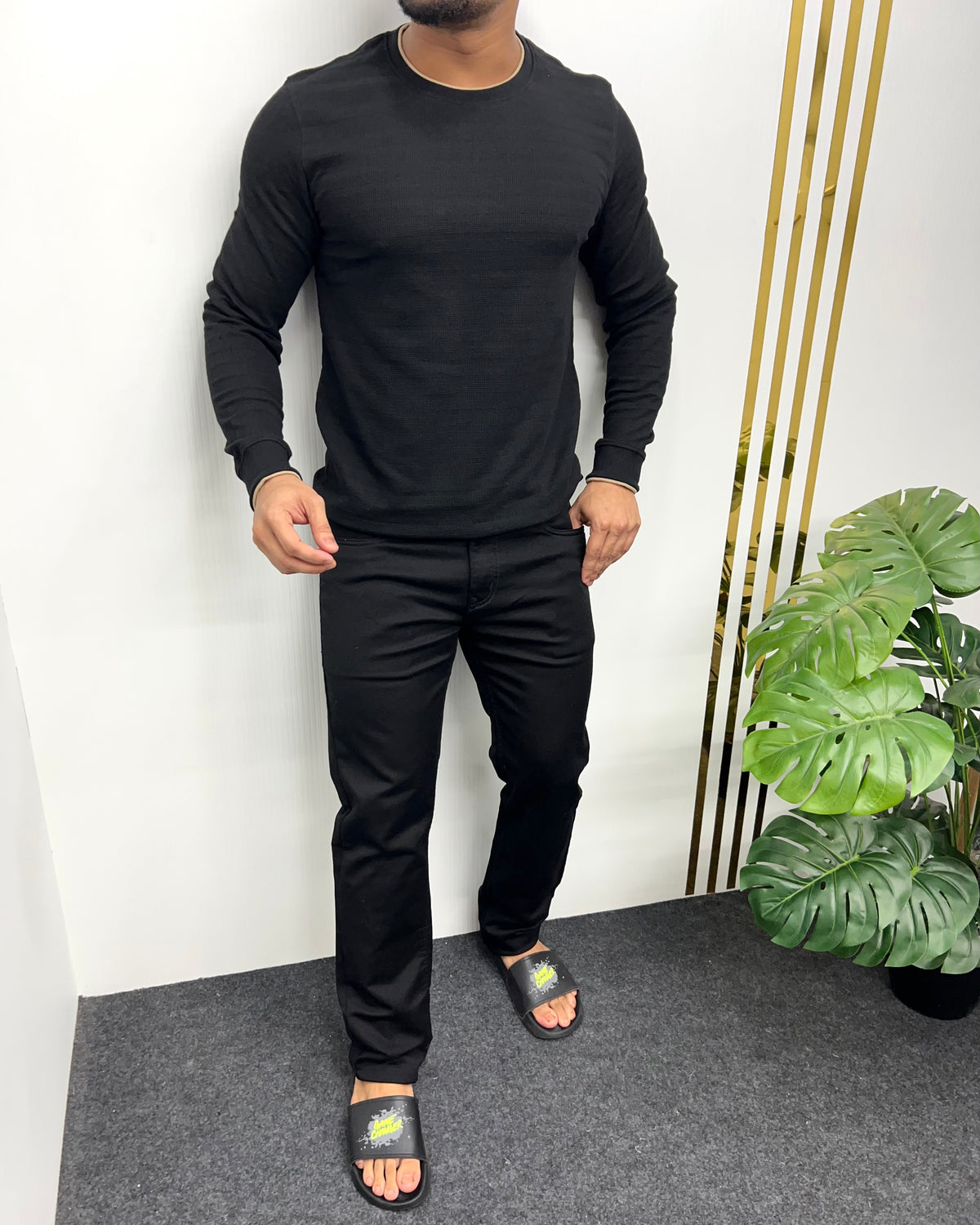 Black Plain Knit T-Shirt