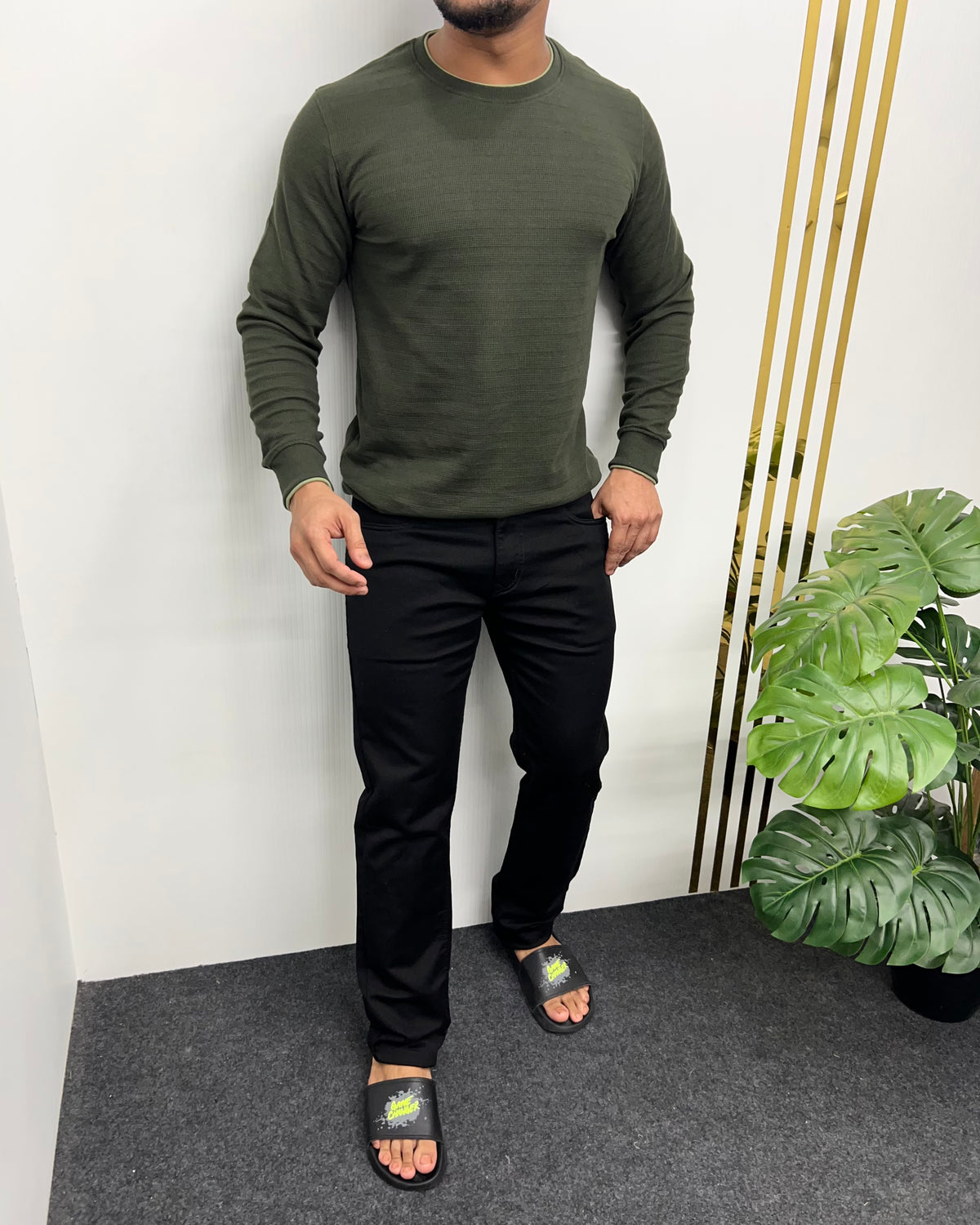 Mehandi Plain Knit T-Shirt